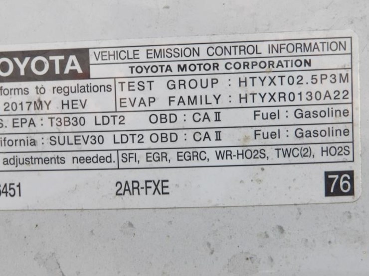 2017-toyota-rav4-xle-image-9