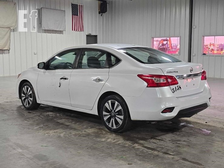 2017-nissan-sentra-image-4