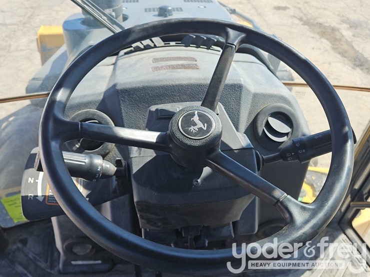 2018-deere-410l-image-39