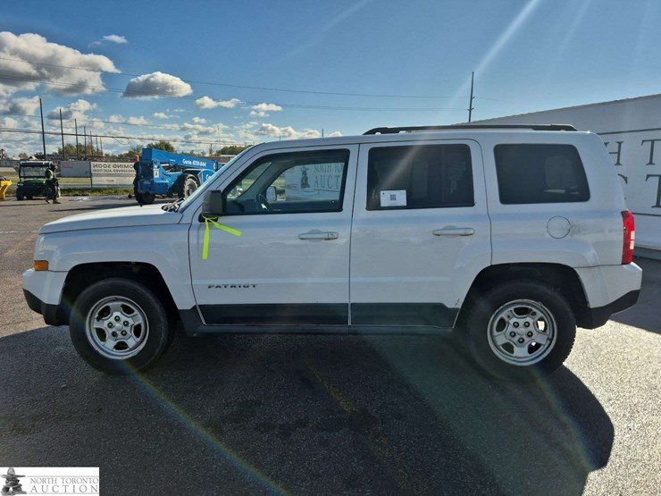 2011-jeep-patriot-image-8