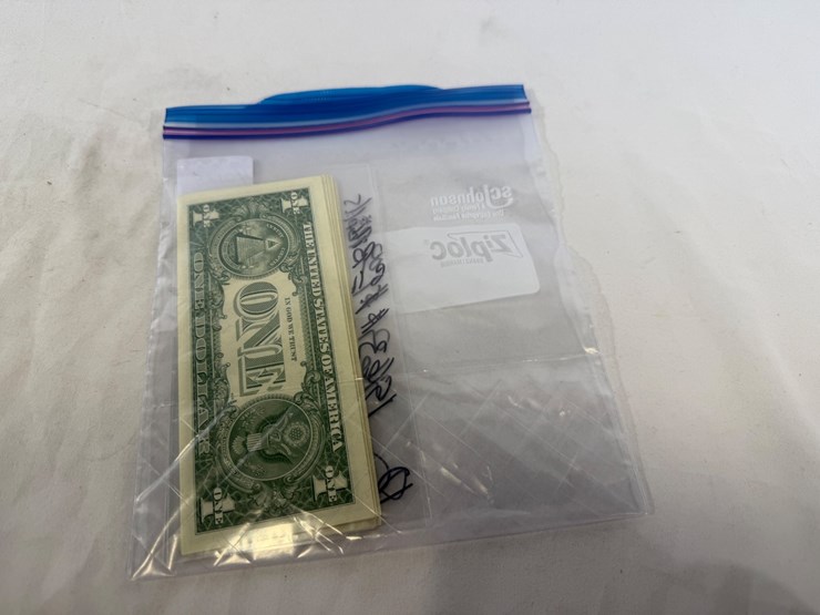 #40125-•-(20)-uncirculated-dollar-bills-image-10