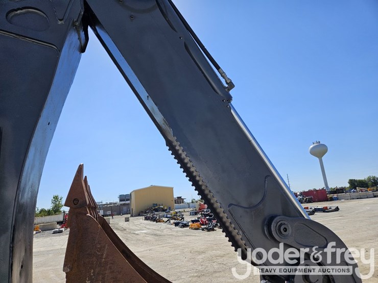 2013-deere-310k-image-26