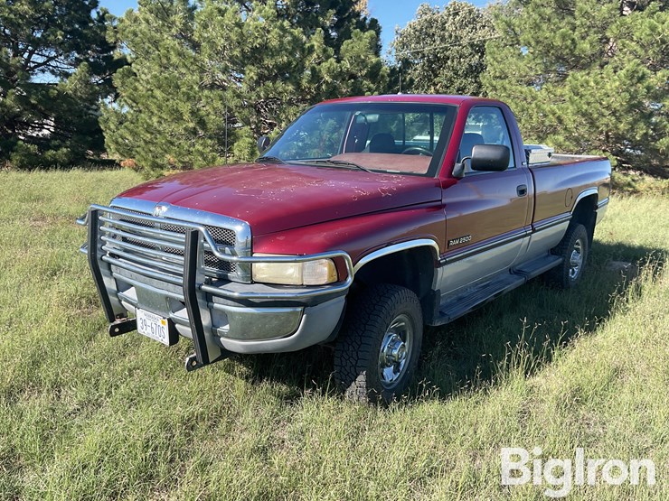 1995-dodge-2500-image-1
