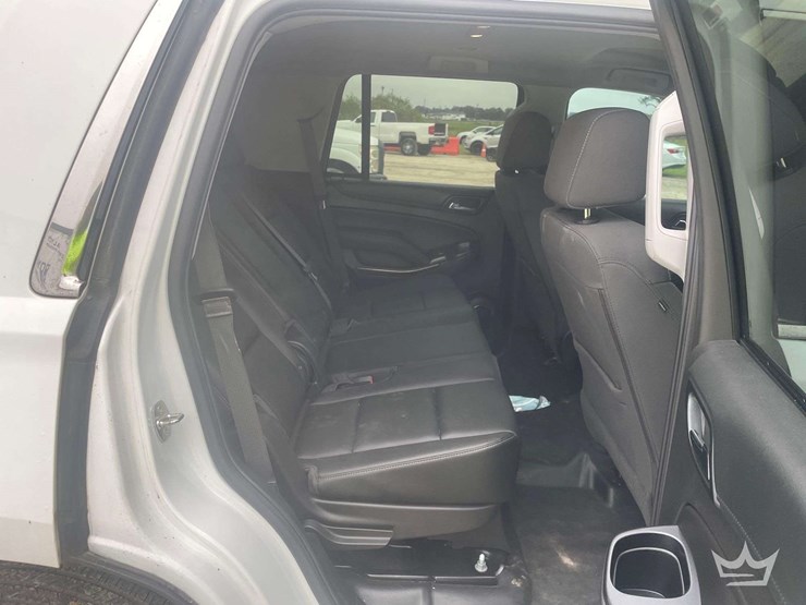 2018-chevrolet-tahoe-image-23