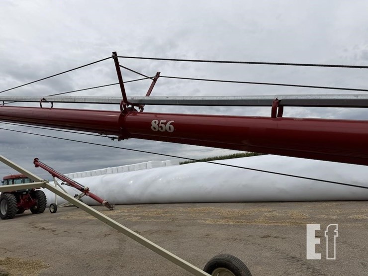 buhler-farm-king-856-image-5