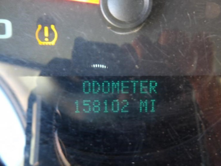 2012-chevrolet-silverado-2500-image-13