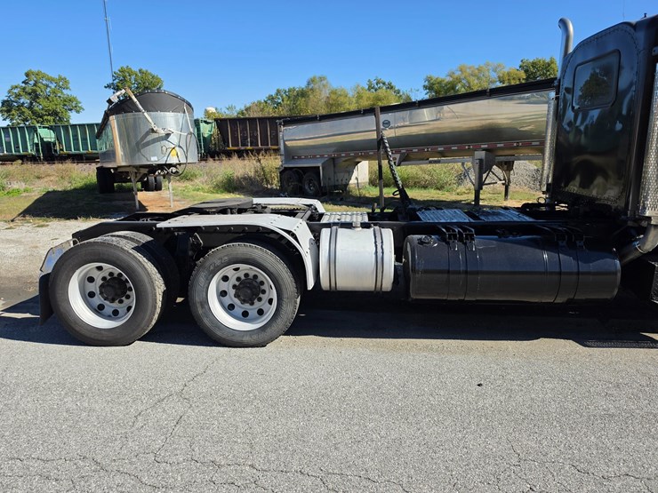 1999-peterbilt-379-image-72
