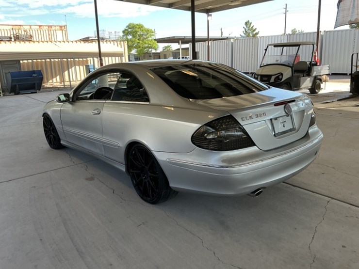 2004-mercedes-benz-clk320-sdn-image-5