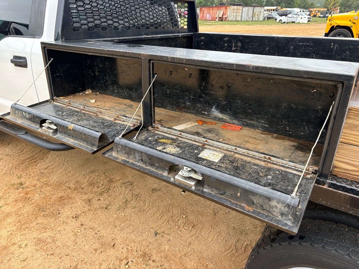 2017-ford-f450-sd-image-13