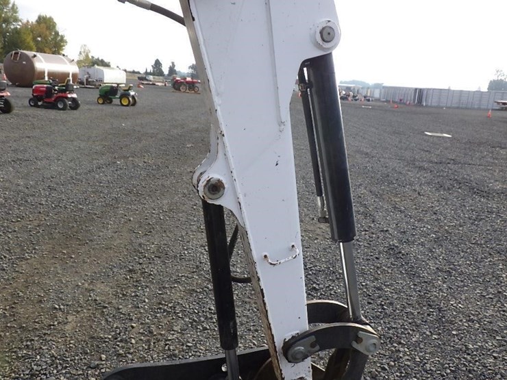 2019-bobcat-e32i-image-28