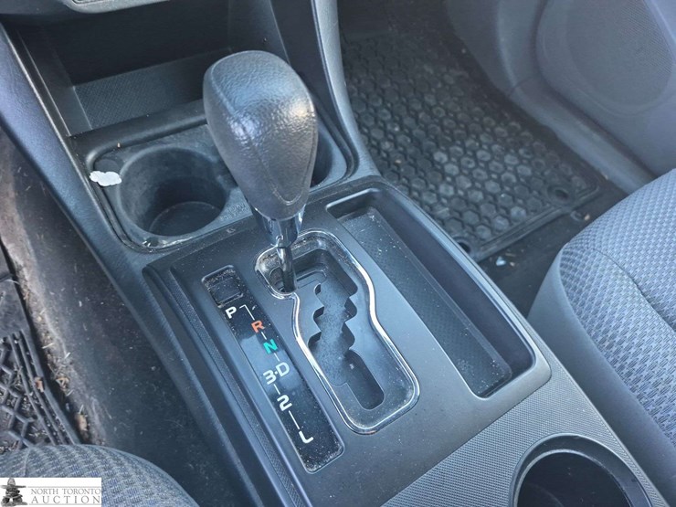 2015-toyota-tacoma-image-19