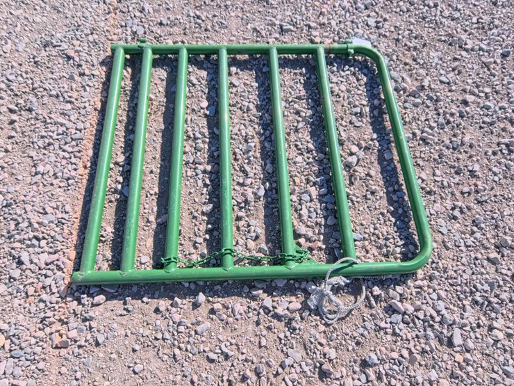 #2010-•-4ft-walk-through-gate-image-4