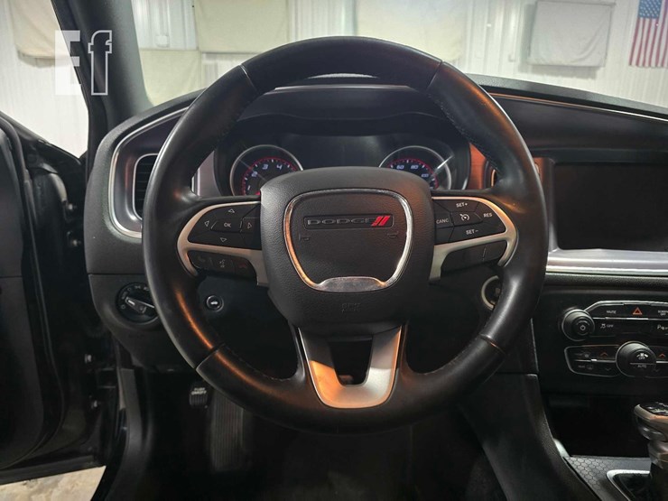 2018-dodge-charger-image-10