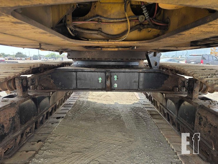 1996-caterpillar-350l-image-24