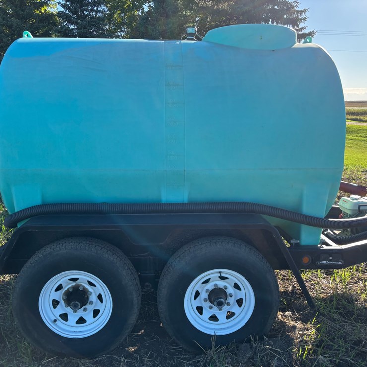Enduraplas 1100 gallon water trailer – 2” plumbing