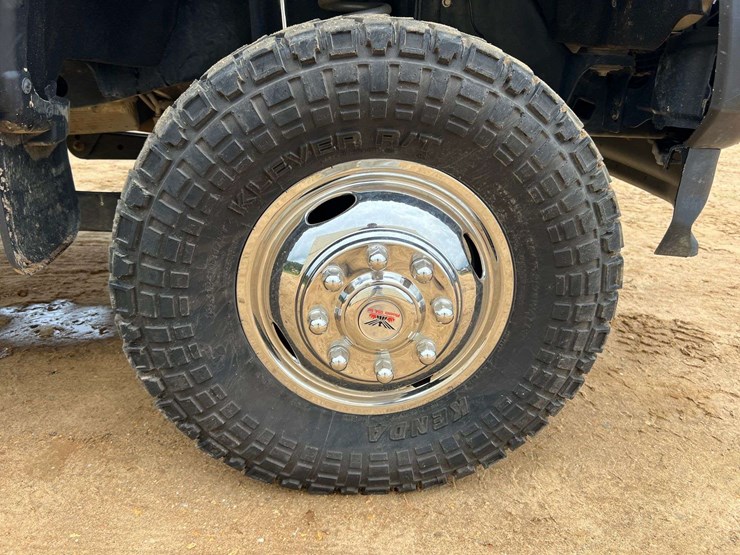 2022-ford-f350-image-43