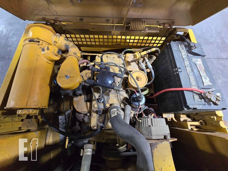 caterpillar-forklift-3681-image-20
