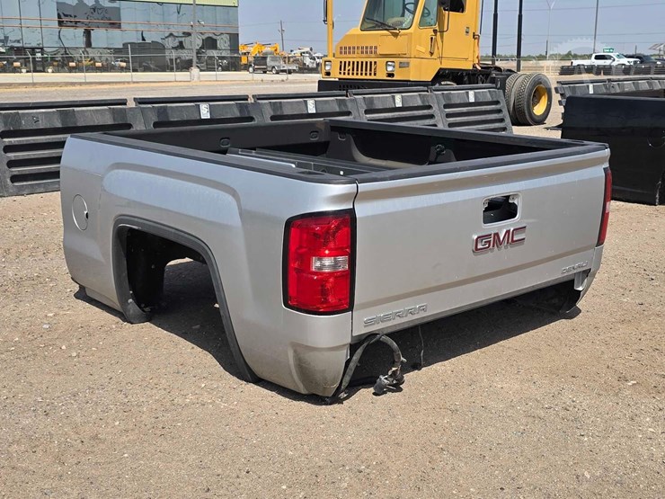 gmc-sierra-denali-truck-bed-image-2