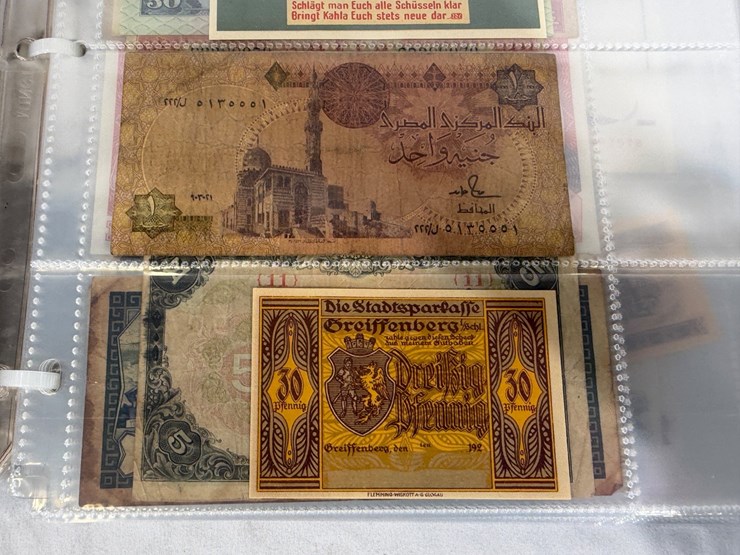 #40307-•-foreign-currency-bank-notes-image-46