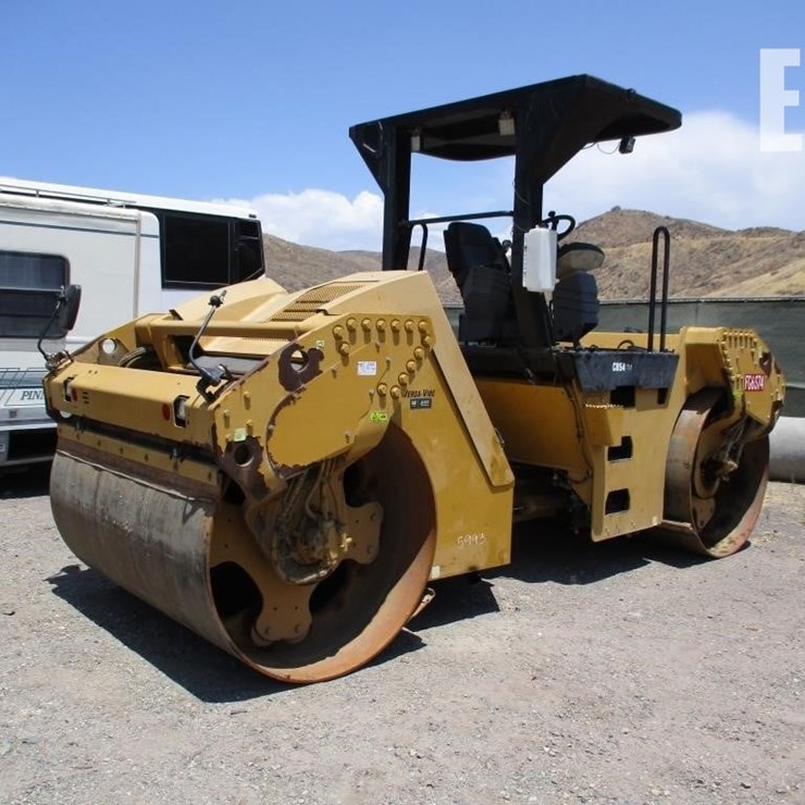 2012 CATERPILLAR CB54
