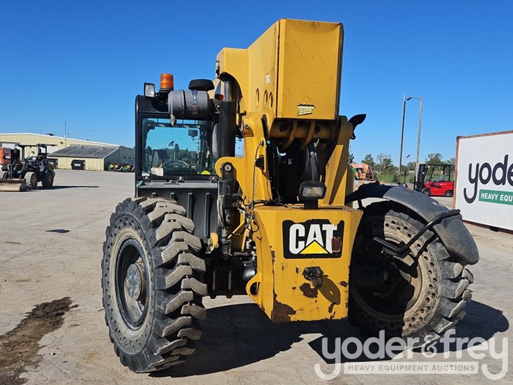 2014-caterpillar-tl1055c-image-9