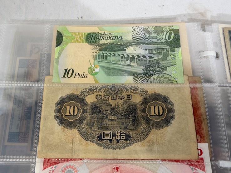 #40307-•-foreign-currency-bank-notes-image-63