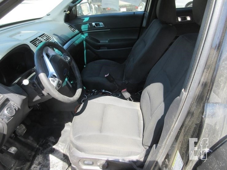 2015-ford-explorer-image-7