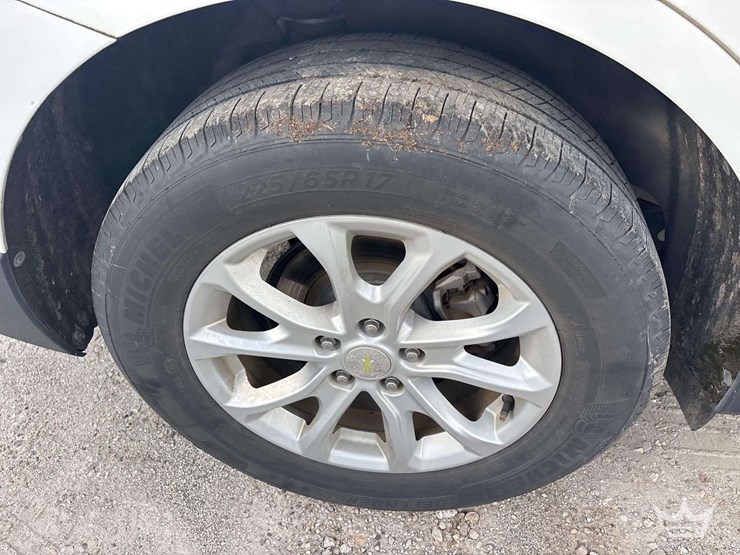 2019-chevrolet-equinox-image-26