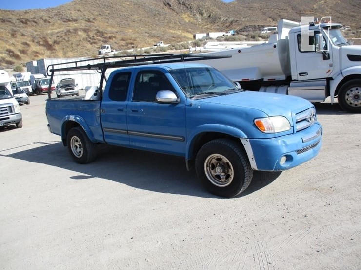 2003-toyota-tundra-image-2