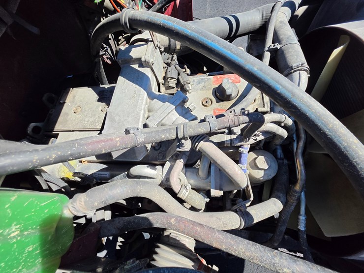 2007-freightliner-m2-106-image-42