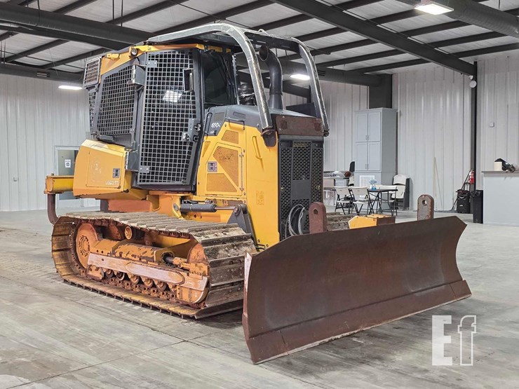 2022-deere-650k-lgp-image-2