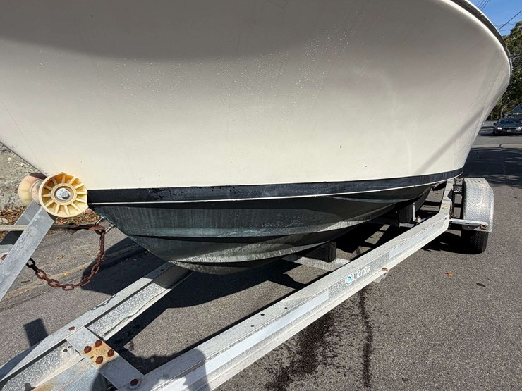 bertram-20-moppie-powerboat-w/trailer-"island-girl"-image-10