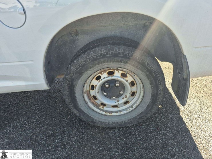 2011-dodge-1500-image-23