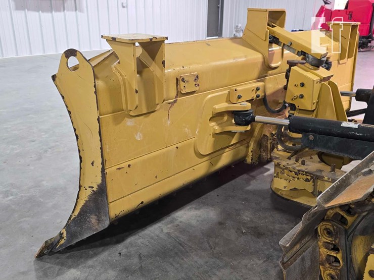 2022-caterpillar-d3-lgp-image-12