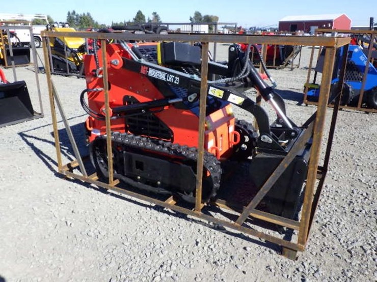 2026-agt-lrt23-skid-steer-loader-image-4