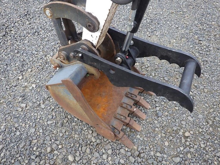2019-bobcat-e32i-image-9