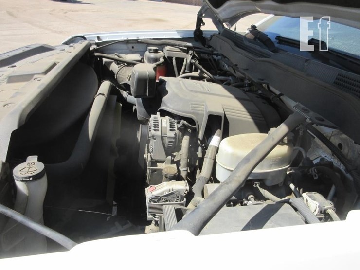 2016-chevrolet-2500hd-image-5