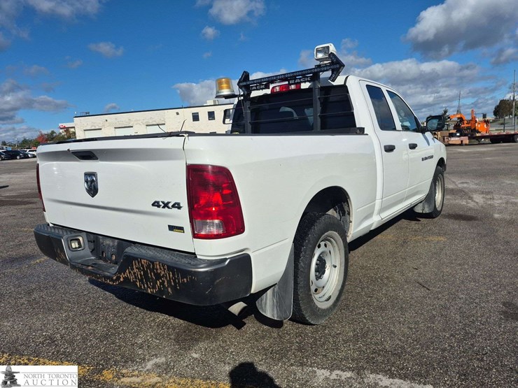 2011-dodge-1500-image-5