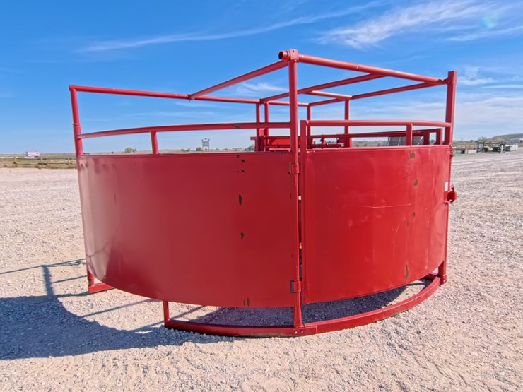 #2075-•-ranchers-livestock-equipment-calving-pen/-tub-image-2