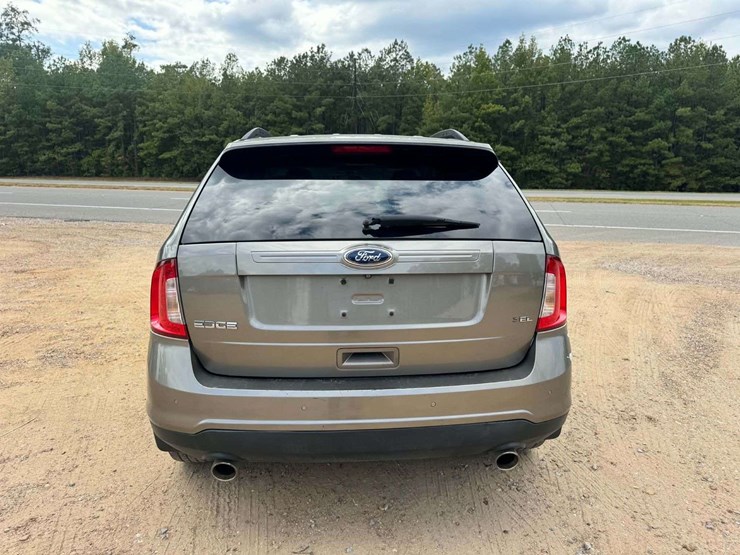 2014-ford-edge-image-4
