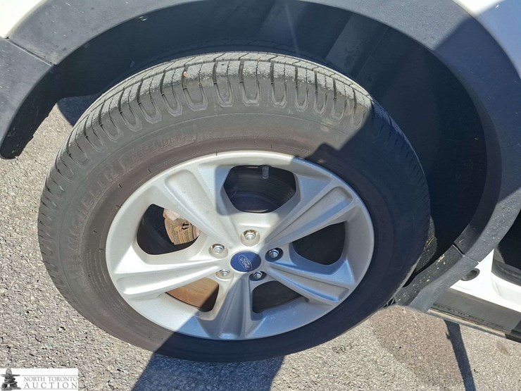 2016-ford-escape-image-21