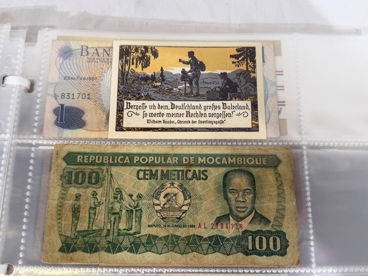 #40307-•-foreign-currency-bank-notes-image-102