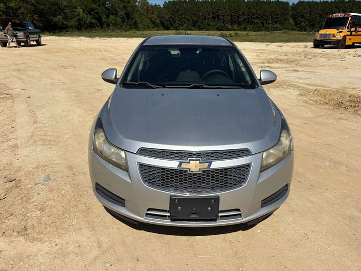 2012-chevrolet-cruz-4-door-sedan-(111,038-miles)-image-5