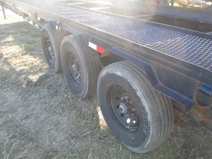 2025-custom-trailer-image-11