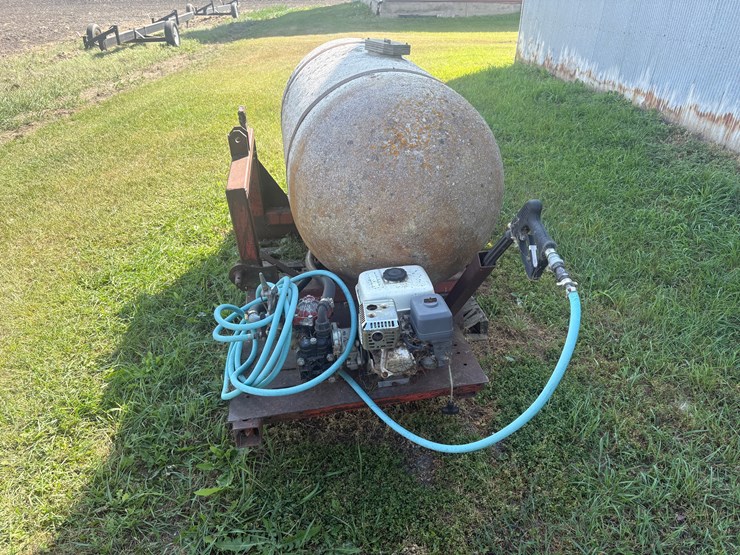 3-pt-water-tank-with-pump-and-honda-engine-to-put-out-grass-fires.-works-great-for-burning-ditches.-can-be-used-in-pickup-box.-image-1