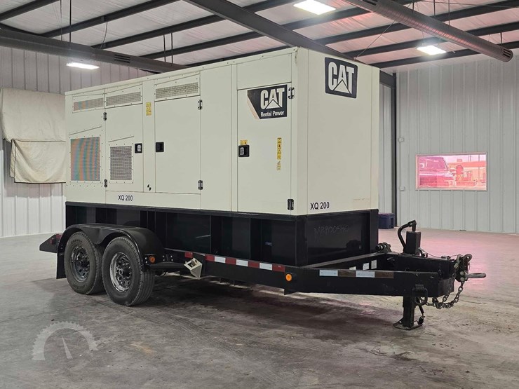 2014-caterpillar-xq200-2-image-2