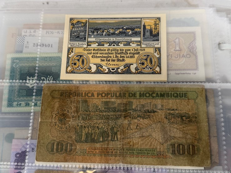 #40307-•-foreign-currency-bank-notes-image-104