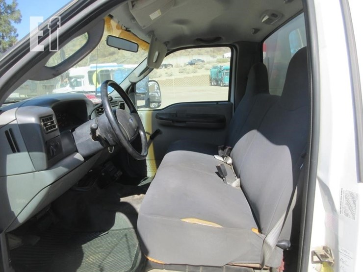 2003-ford-f550-image-6