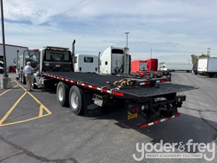 2017-kenworth-t880-image-5