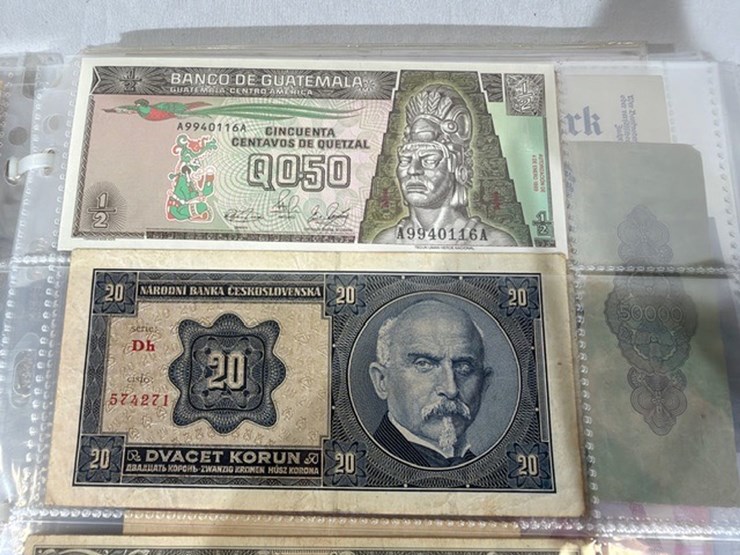 #40309-•-foreign-currency-bank-notes-image-13